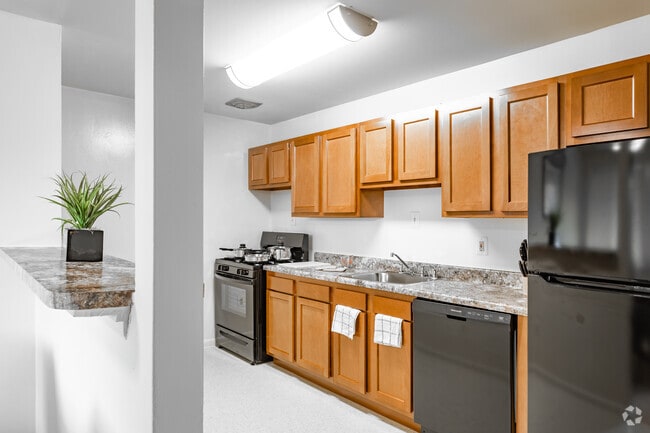 2BR, 1BA - 1000SF