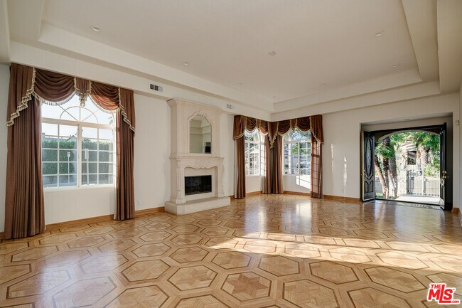 Photo - 4356 Kingswell Ave