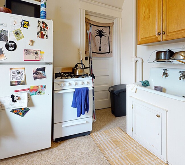 Photo - 1311-1313 Franklin Ave SE Apartment Unit Upper