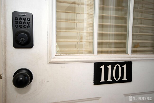 Photo - 1101 Stony Brook Way