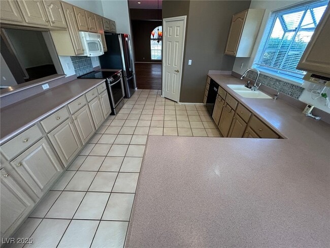 Photo - 5001 Palm View Dr