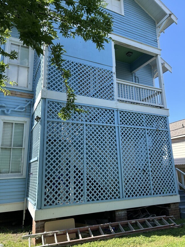 Photo - 2514 Avenue M Unit 2