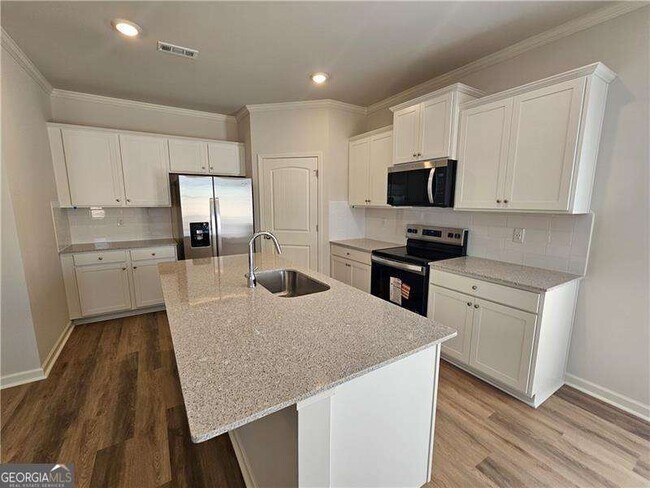 Photo - 27 Berryville Dr