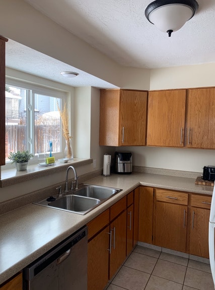 Kitchen - Townhome fully furnished 1-2 Bedrooms Options