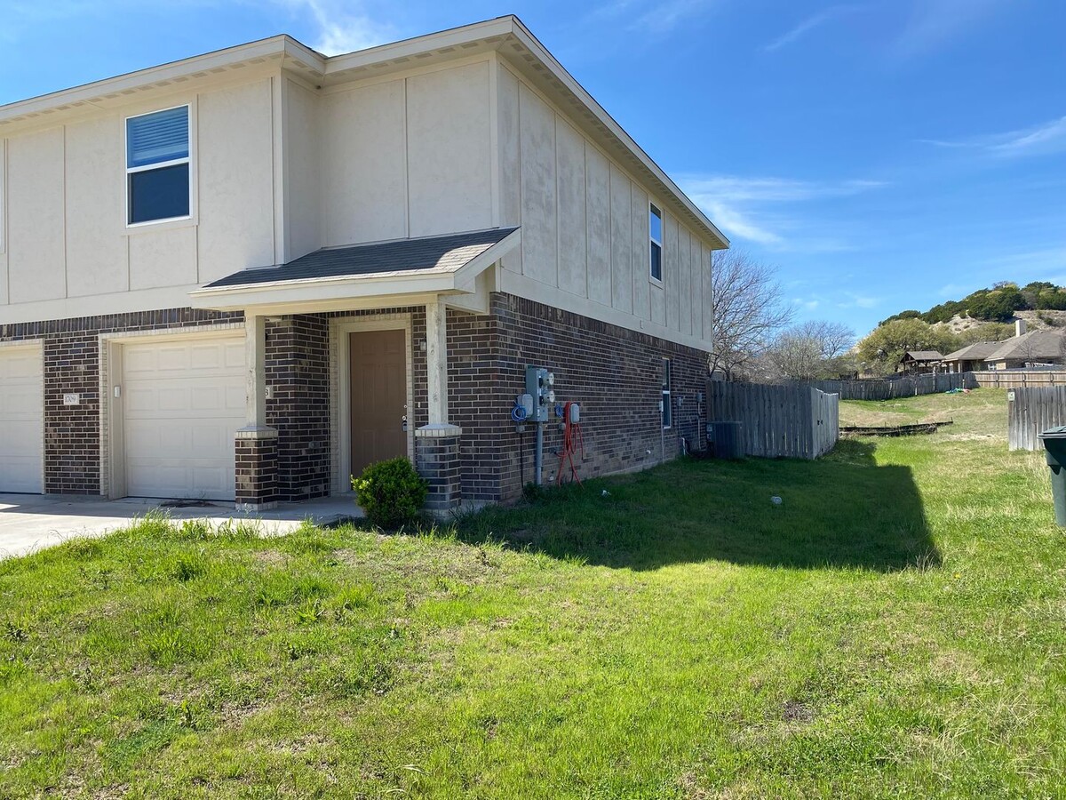 Photo - 1709 Castroville Trl Unit 1709 Castroville Trail  B