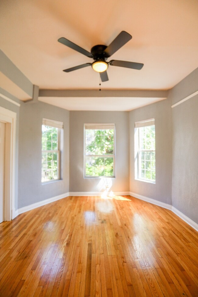 Photo - 3525 W Dickens Ave Unit 2