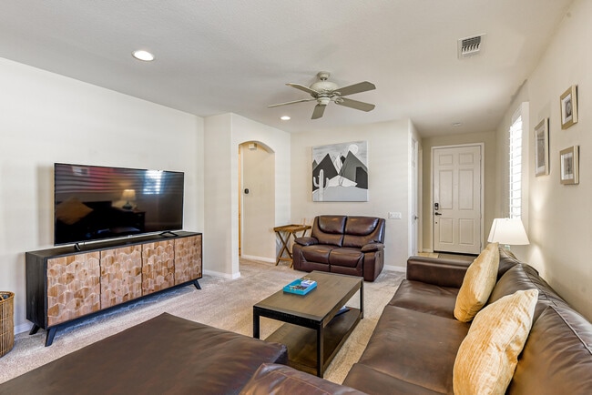 80528 Avenida Camarillo