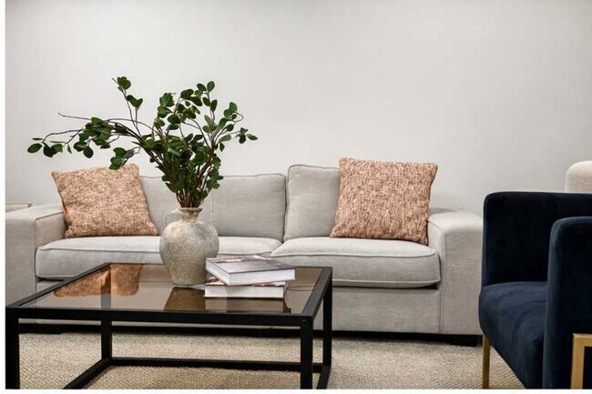 Photo - 347 E 78th St Unit ID1460467P