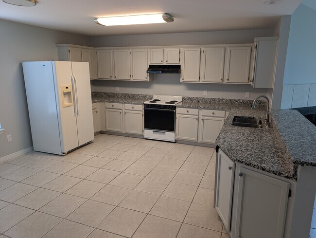 Photo - 41 7th St