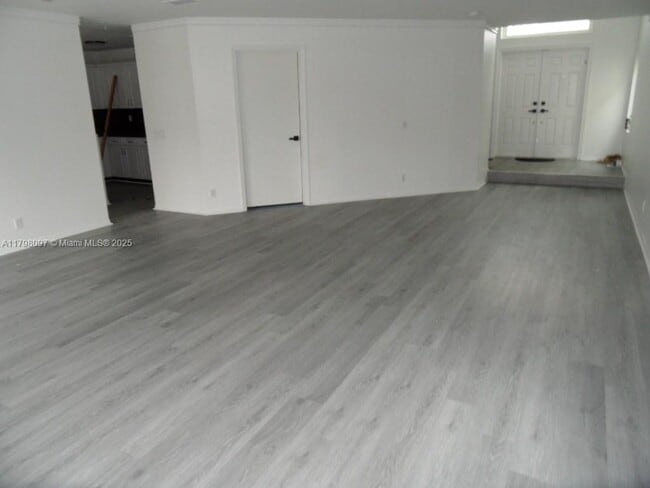 Photo - 1845 Vista Way