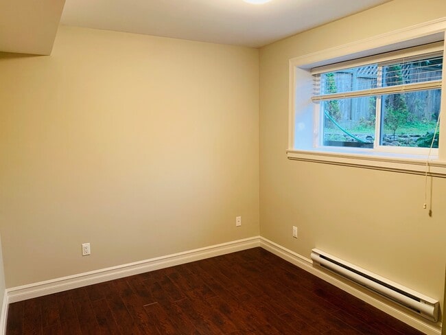 Photo - 1420 King Albert Ave