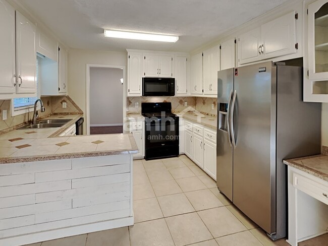 Photo - 1017 Queensbury Run