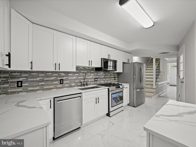 Building Photo - 1015 S Kenwood Ave Rental