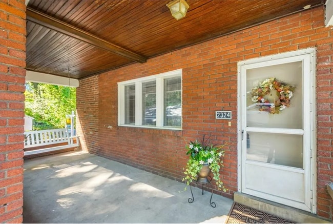 Photo - 2324 Woodward Ave