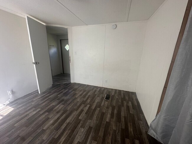 Photo - 2 bed, 1 bath Mobile Home - Available Now ...