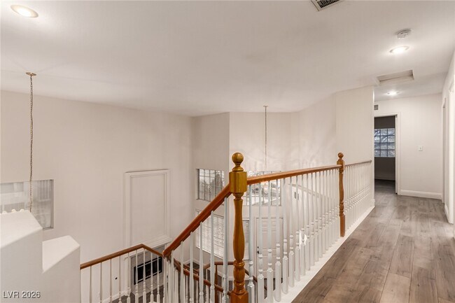 Building Photo - 3741 Grand Viewpoint Ct