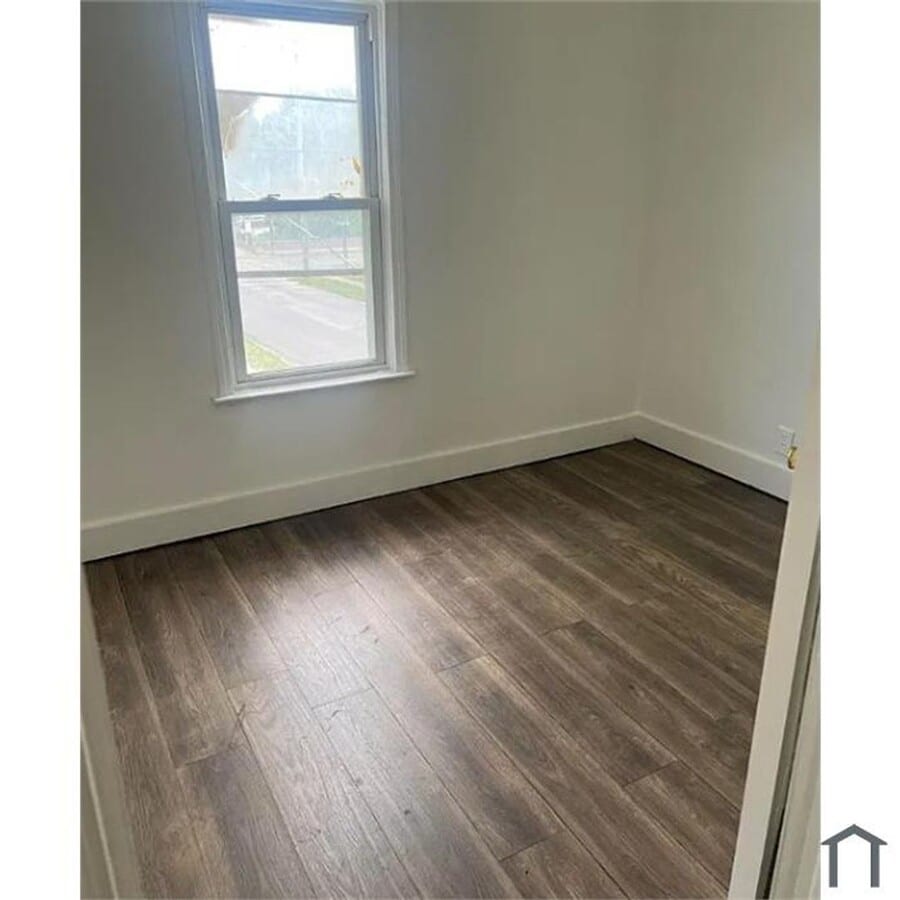 Photo - 2761 E 120th St