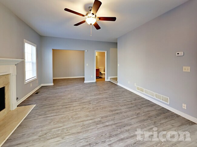 Photo - 117 Weatherford Way