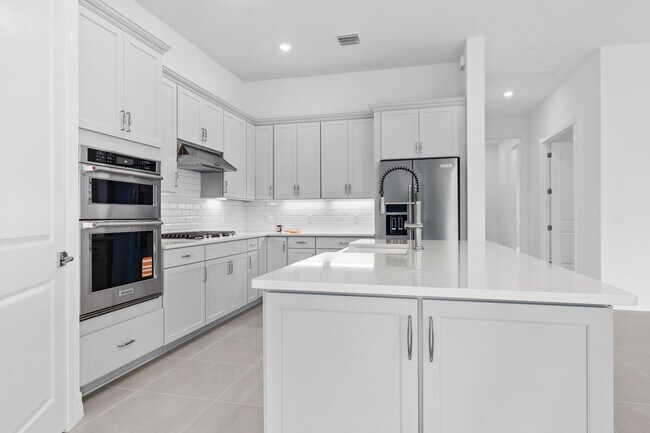 Photo - 10717 Northbrook Cir