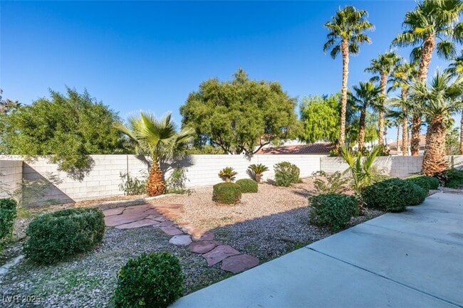 Building Photo - 1682 E Graystone Canyon Ave