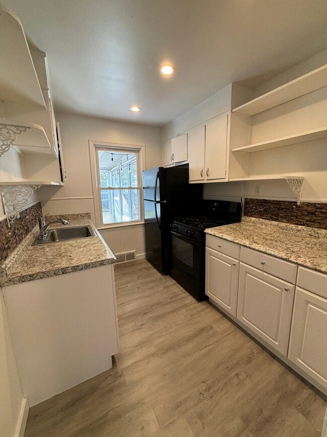 Photo - 2144 Browning St