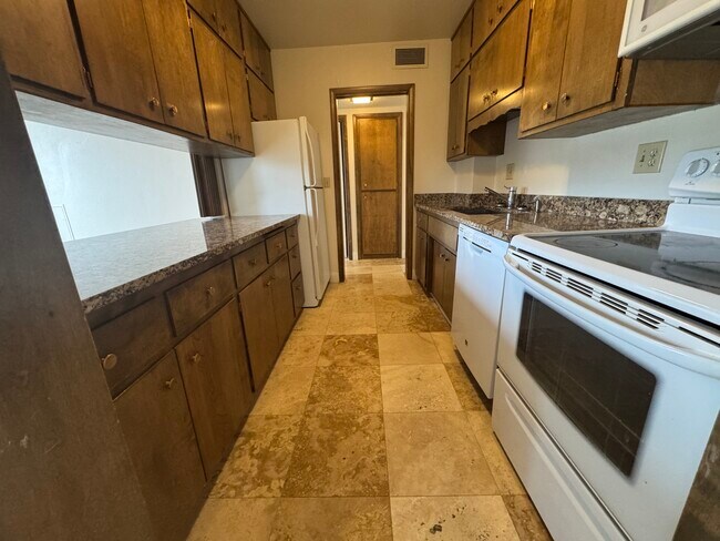 Photo - Park Tower Apartments