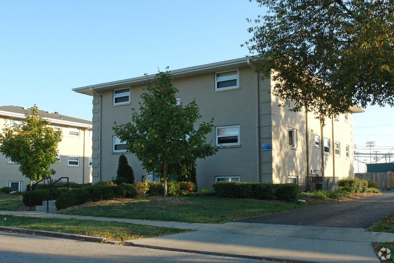 The Canterbury - The Canterbury Apartments