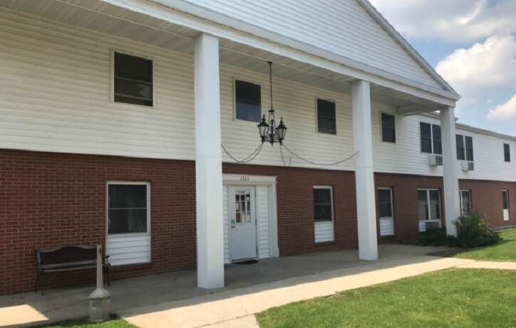 Fairfield Manor Apartments - Fairfield Manor Apartments