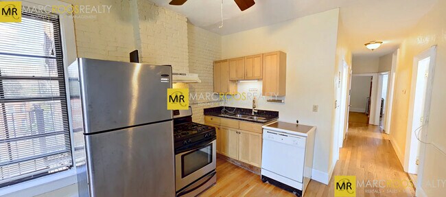 Building Photo - 88 Hammond St Unit 4 Rental