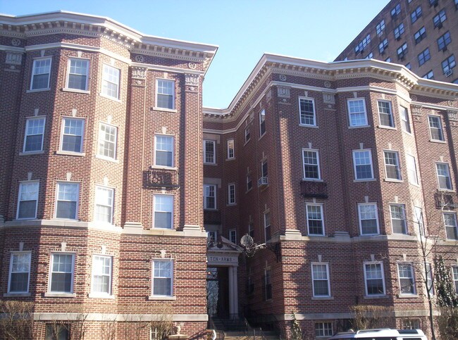 Photo - 756 S Front St