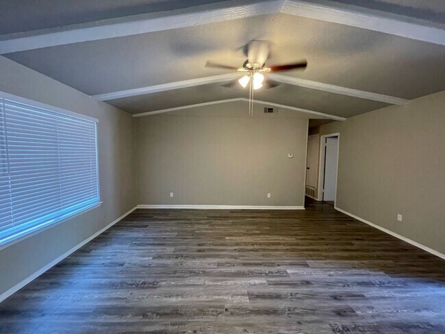 Photo - 1517 Vanderbilt Dr