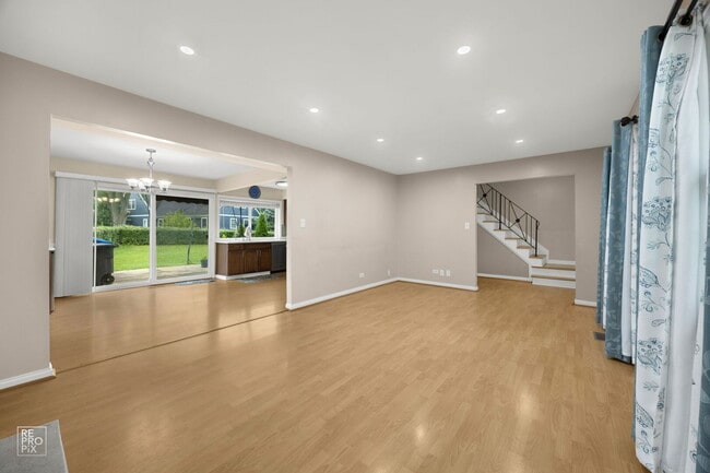 Photo - 120 Tamworth Pl