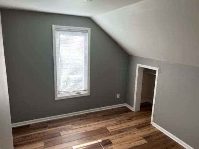 Photo - 624 7th Ave SE