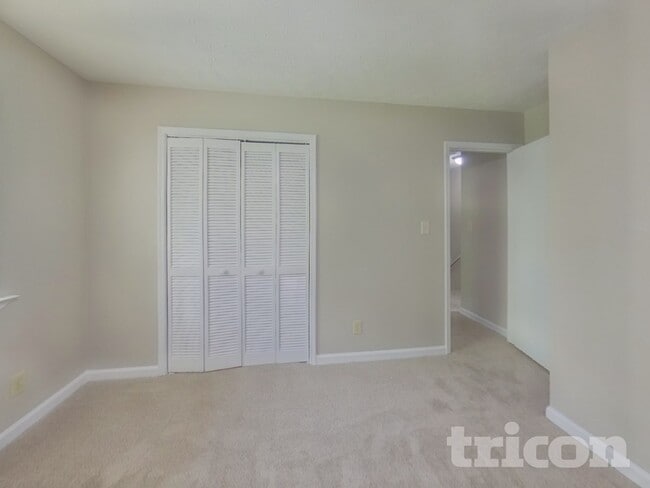 Photo - 208 Glenloch Ct