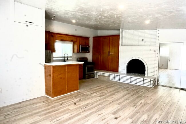 Building Photo - 1704 E Westinghouse St