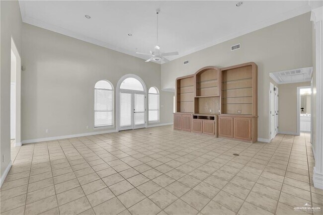 Photo - 33 Condor Ave