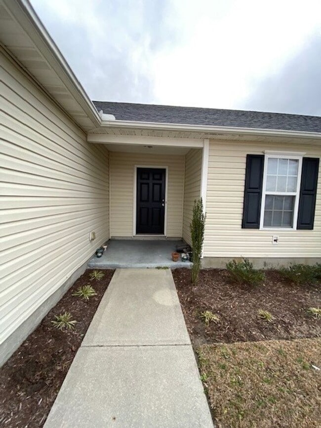 Photo - Welcome to this beautiful 4 bedroom, 2 bathroom home located in the desirable area of Wilmington,...