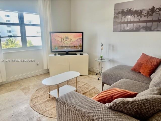 Building Photo - 100 Lincoln Rd Unit 531