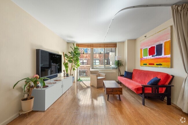 Building Photo - 520 W 23rd St Rental