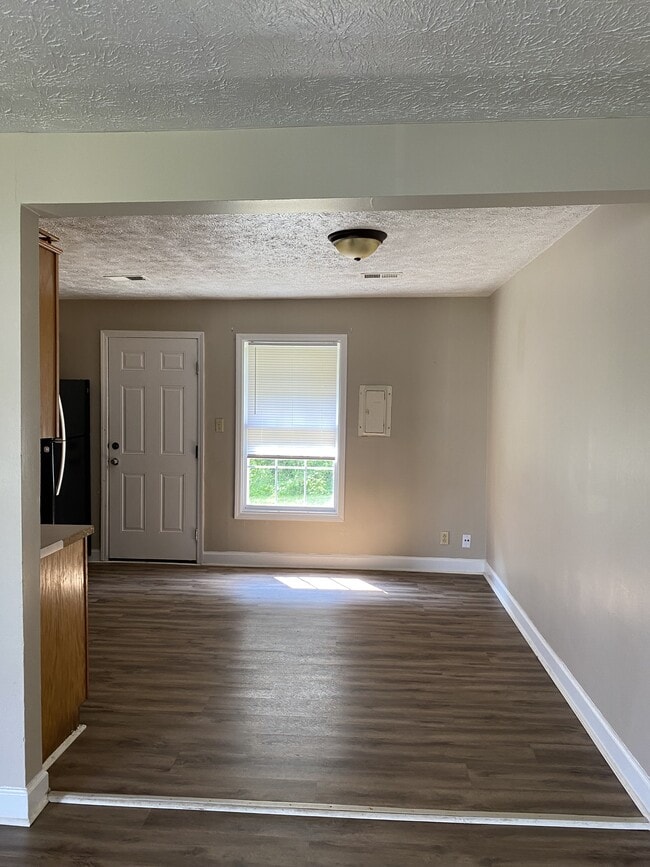 Photo - 307 Belew St