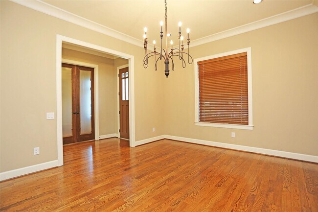 Photo - 1611 Wakefield Dr