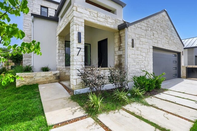 7 Denbury Glen
