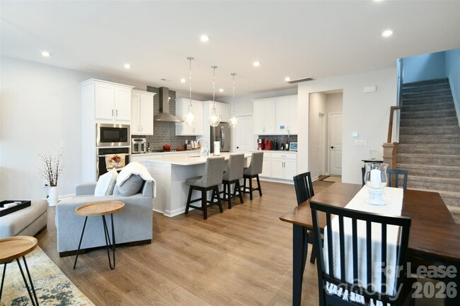 Photo - 114 Isleworth Ave