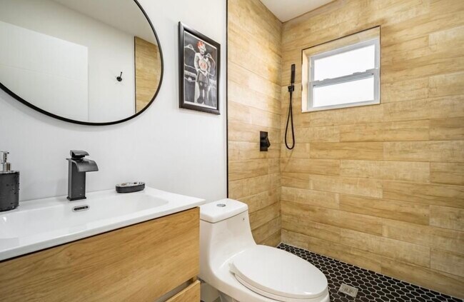 Photo - 1521 NE 148th St