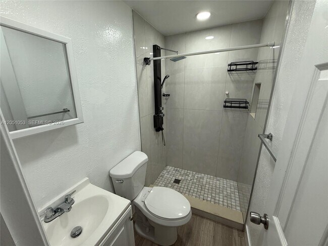 Photo - 2001 SW 82nd Pl Unit ADU