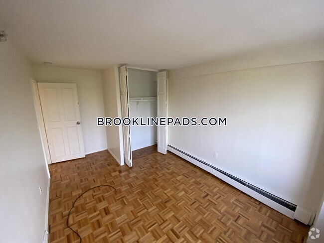 Building Photo - 185 Freeman St Rental