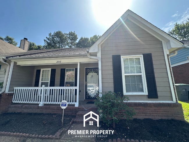 Building Photo - 3BR/2BA Memphis Rental with Vaulted Ceilings, Hardwood Floors & Large Backyard