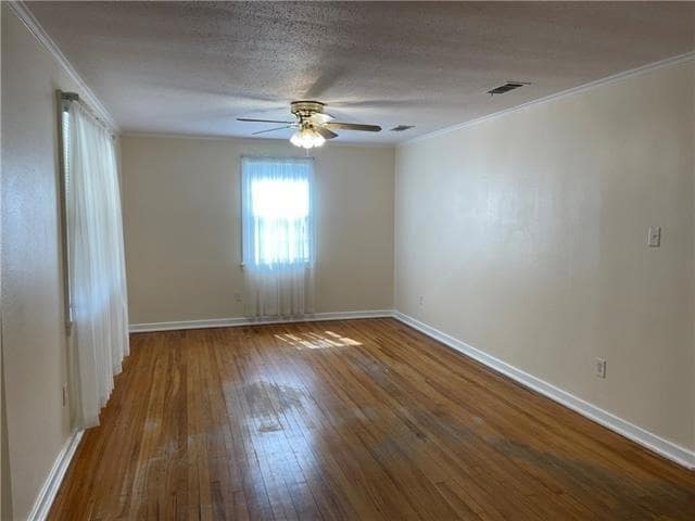 Photo - 750 Canton St