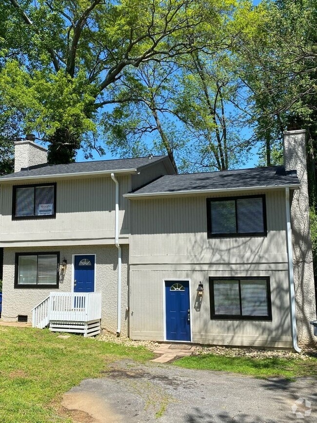 Building Photo - Ivy Street Duplex Unit 125 Rental