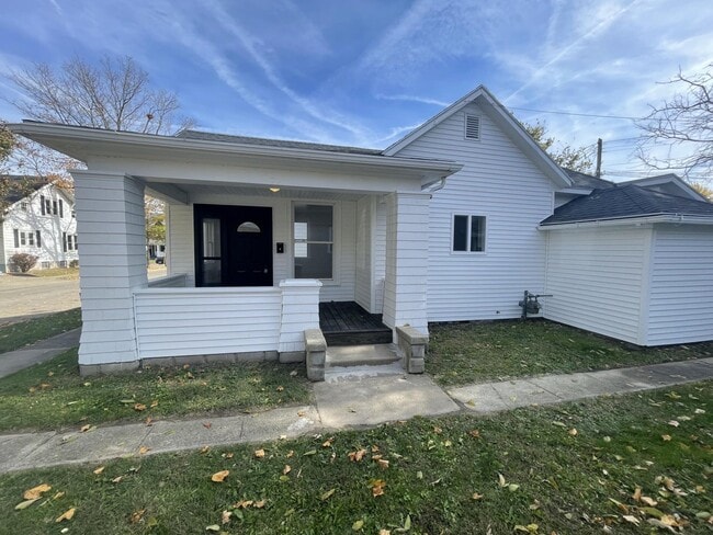 Photo - 225 E Clay St